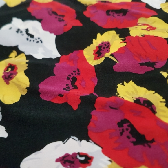 Floral Print ADIE LANI Top - Picture 6 of 12